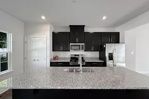 338 Paca Gardens Ln, Frederick, MD 21703 - Photo 2