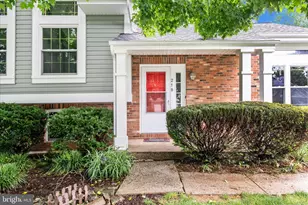 218 Sandstone Dr, Walkersville, MD 21793 - Photo 2