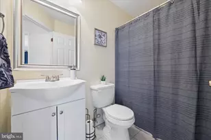 7115 Collinsworth Pl, Frederick, MD 21703 - Photo 36