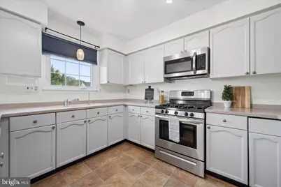 7115 Collinsworth Place, Frederick, MD 21703 - Photo 6