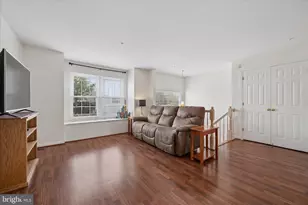 7115 Collinsworth Pl, Frederick, MD 21703 - Photo 10