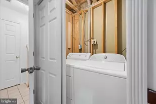 7115 Collinsworth Pl, Frederick, MD 21703 - Photo 44