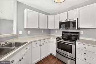 2506 Coach House Way, Frederick, MD 21702 - Photo 24