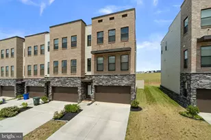 861 Amity St, Frederick, MD 21701 - Photo 2
