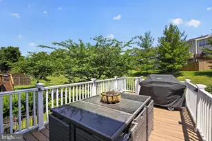 2595 Emerson Dr, Frederick, MD 21702 - Photo 2