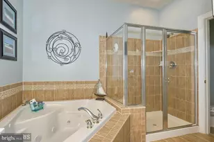 3642 Carriage Hill Dr, Frederick, MD 21704 - Photo 18