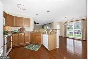 2505 Shelley Cir, Frederick, MD 21702 - Photo 10