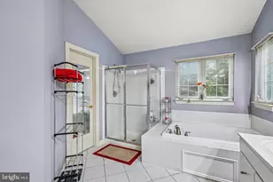 11203 Yardley Ct, Ijamsville, MD 21754 - Photo 38
