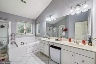 11203 Yardley Ct, Ijamsville, MD 21754 - Photo 4