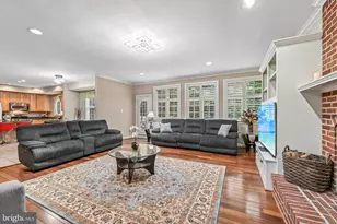 11203 Yardley Ct, Ijamsville, MD 21754 - Photo 18