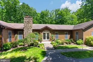 1137 Sugarloaf Mountain Rd, Dickerson, MD 20842 - Photo 2