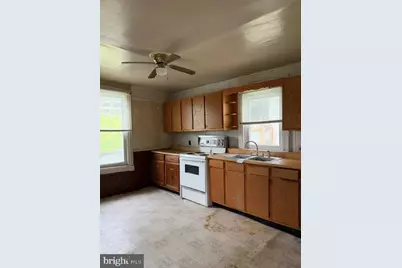 805 E B Street, Brunswick, MD 21716 - Photo 12