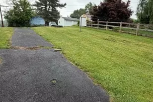 805 E B St, Brunswick, MD 21716 - Photo 24