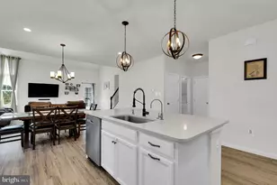 2820 Heartland Cir, Frederick, MD 21702 - Photo 10