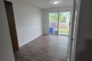 1758 Springfield Ln, Frederick, MD 21702 - Photo 6