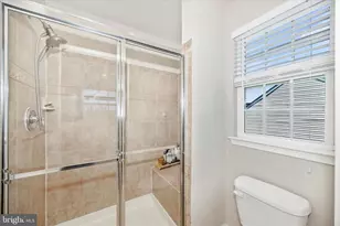 2047 Spring Run Cir, Frederick, MD 21702 - Photo 20