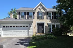 703 Poplar Grove Dr, Mount Airy, MD 21771 - Photo 2