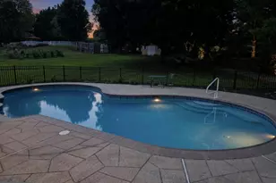 4108 Spring View Dr, Jefferson, MD 21755 - Photo 2