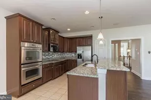 3612 Spring Hollow Ln, Frederick, MD 21704 - Photo 4