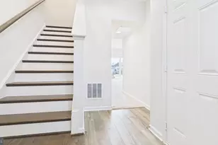 33 Chester Ct, Middletown, MD 21769 - Photo 2