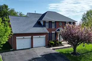 8306 Glen Heather Dr, Frederick, MD 21702 - Photo 2
