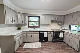 5604 Catoctin Ridge, Mount Airy, MD 21771 - Photo 2