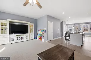 5912 Pecking Stone St, New Market, MD 21774 - Photo 4