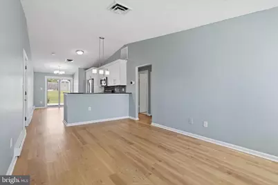 819 Chadwick Circle, Frederick, MD 21701 - Photo 6