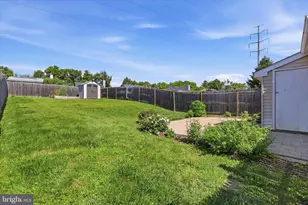 819 Chadwick Cir, Frederick, MD 21701 - Photo 16