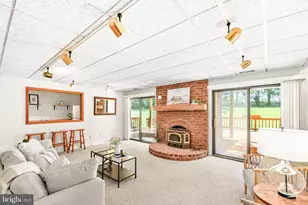 11124 Mountain View Ln, Ijamsville, MD 21754 - Photo 4