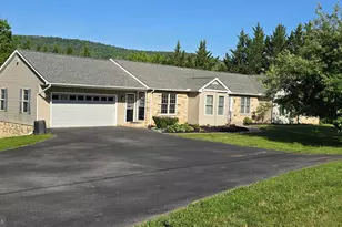 8613 Hollow Rd, Middletown, MD 21769 - Photo 2