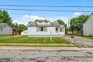 8 Elm St, Thurmont, MD 21788 - Photo 2