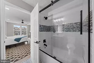 5601 Avonshire Pl, Frederick, MD 21703 - Photo 16