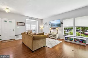 9445 Birchwood Ln, Frederick, MD 21701 - Photo 10