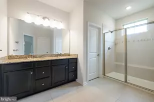 5861 Oakdale Vlg Rd, Ijamsville, MD 21754 - Photo 16