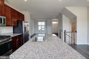 10621 Saponi Dr, New Market, MD 21774 - Photo 2