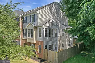 114 Lavenport Cir, Frederick, MD 21702 - Photo 2