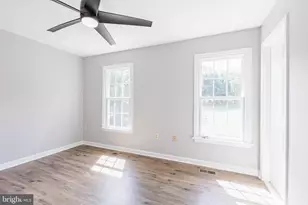 2433 Dunmore Ct, Frederick, MD 21702 - Photo 14