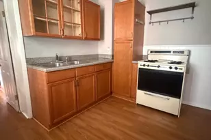 242 S Carroll St, Frederick, MD 21701 - Photo 2