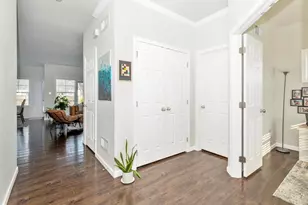 2813 Hillfield Dr, Frederick, MD 21702 - Photo 4