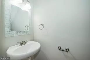 532 Essex Pl, Frederick, MD 21703 - Photo 16