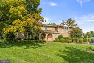 6911 Summerswood Dr, Frederick, MD 21702 - Photo 2