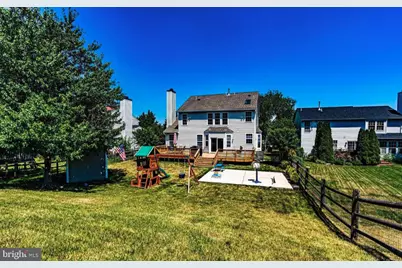 9005 Allington Manor Circle W, Frederick, MD 21703 - Photo 2