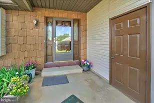 7047 Catalpa Rd, Frederick, MD 21703 - Photo 6