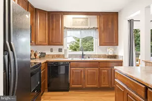 5752 Sunset View Ln, Frederick, MD 21703 - Photo 4