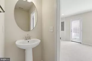 6082 Forum Sq, Frederick, MD 21703 - Photo 12