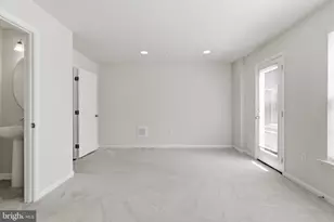 6082 Forum Sq, Frederick, MD 21703 - Photo 10