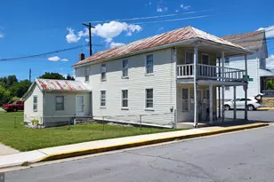 27 N Carroll Street N, Thurmont, MD 21788 - Photo 4