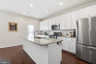 1603 Tydings Park Rd, Frederick, MD 21703 - Photo 6