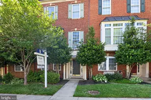 3928 Shawfield Ln, Frederick, MD 21704 - Photo 2